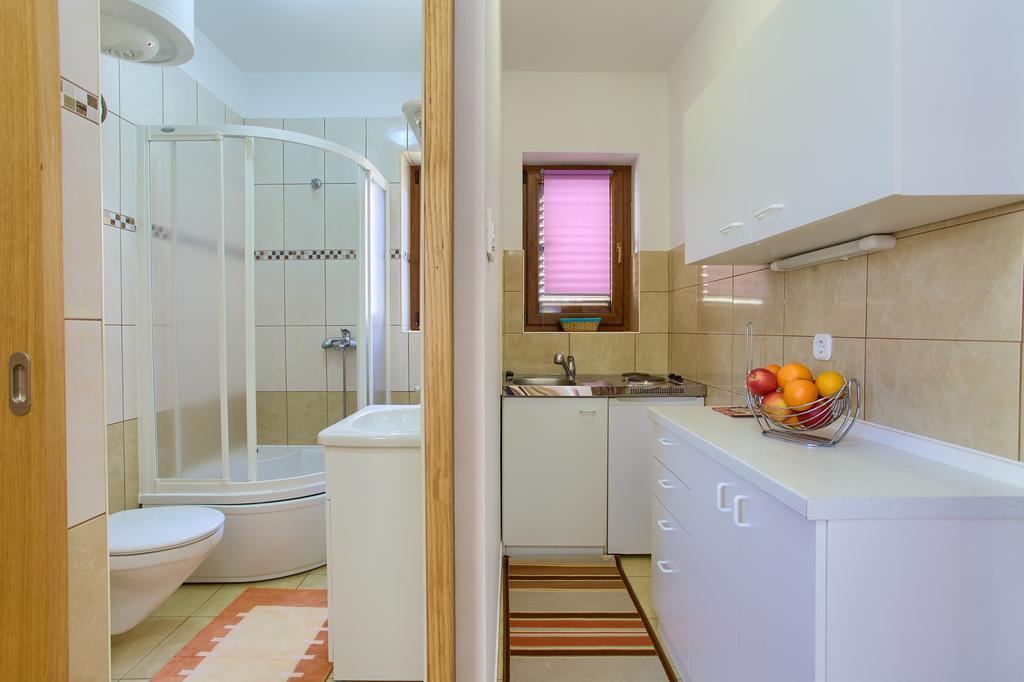 Nadija Studio Apartmani クルク エクステリア 写真