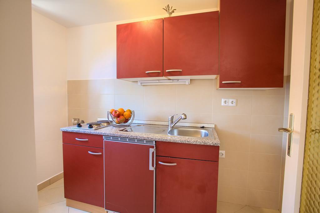 Nadija Studio Apartmani クルク エクステリア 写真